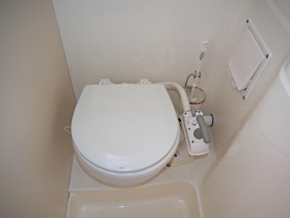 Wheelhouse, Accommodation